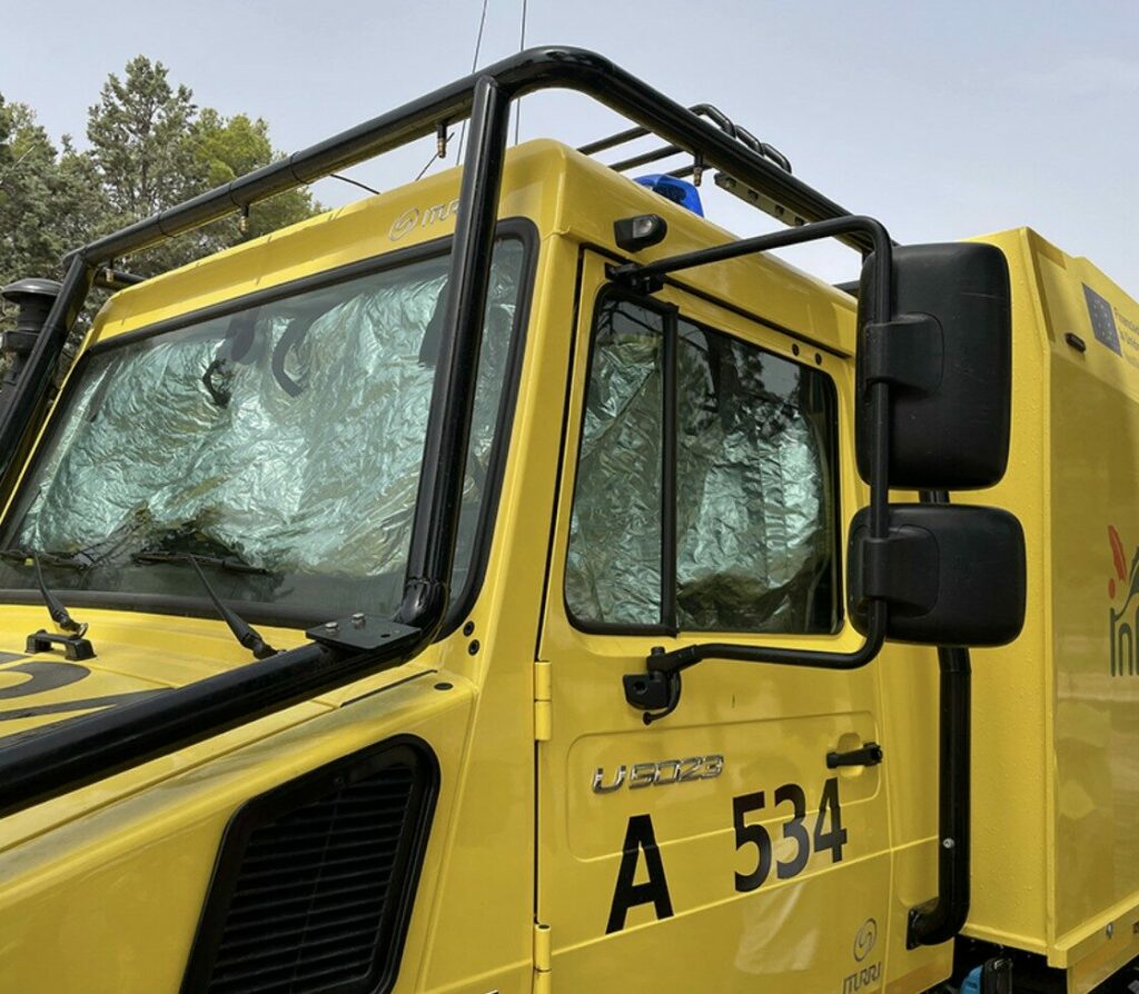 Fireproof curtains for vehicles